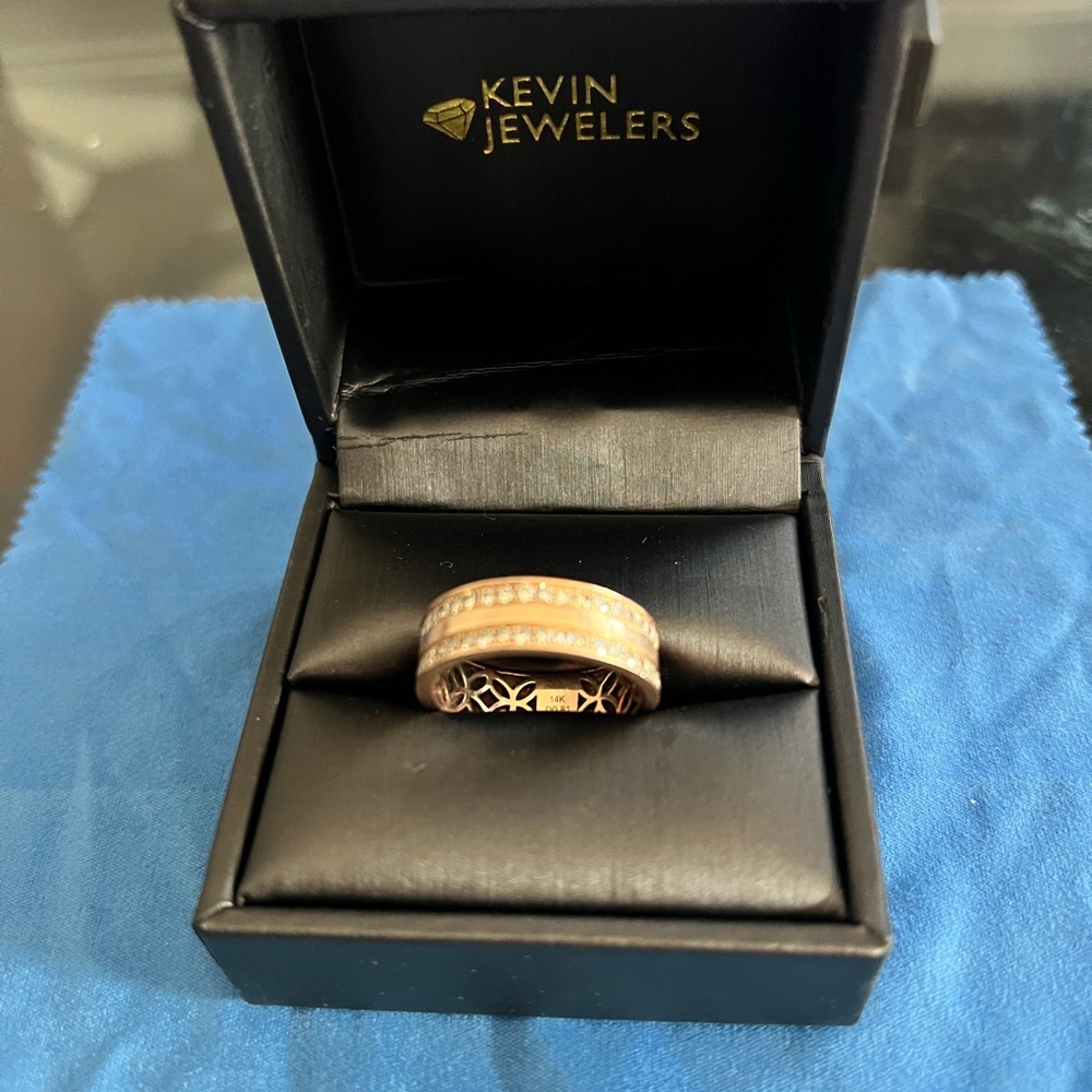 14K Rose Gold 2 Row Diamond Band size 7/8 Barely Worn In New Condition